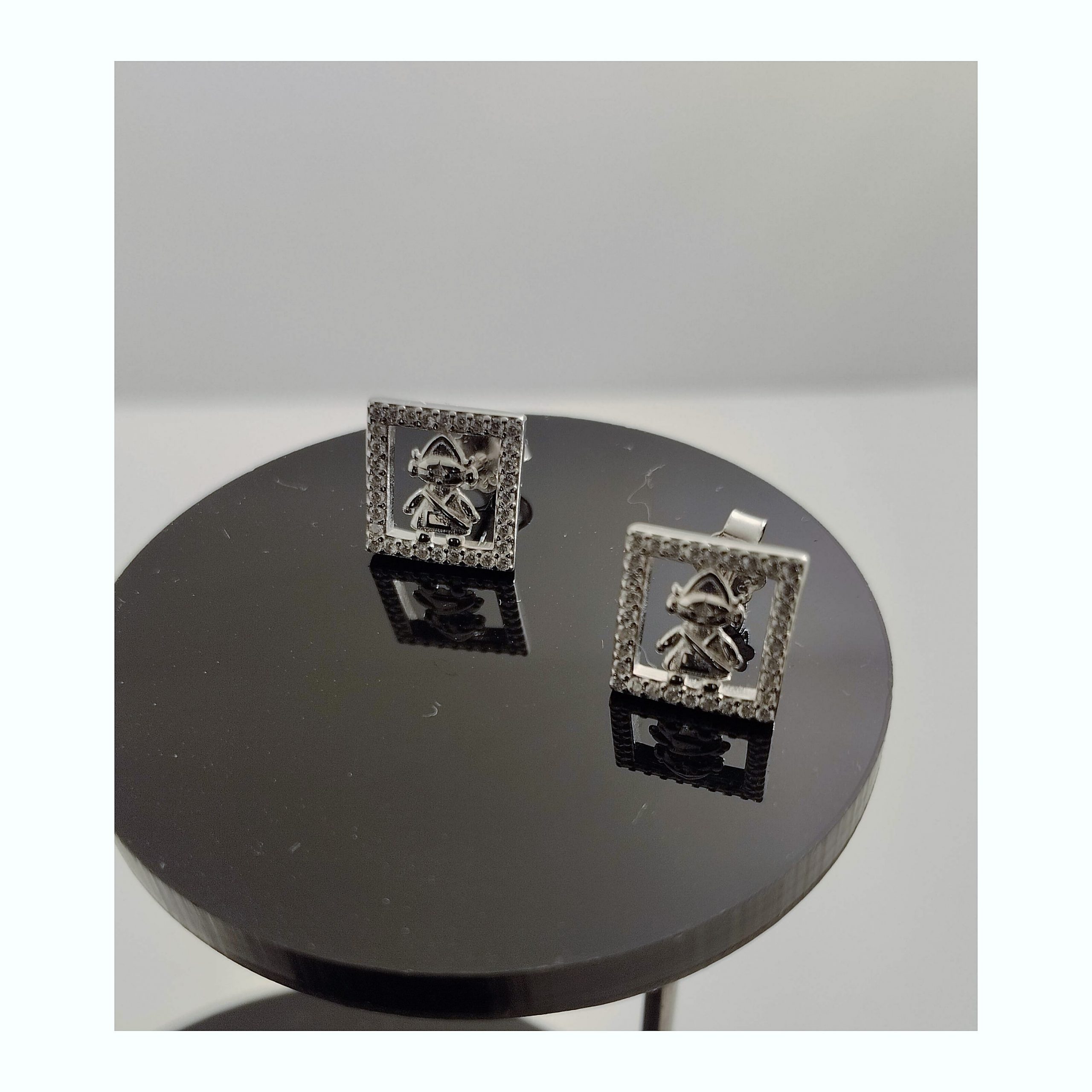 187-p12.80 PEND PLATA