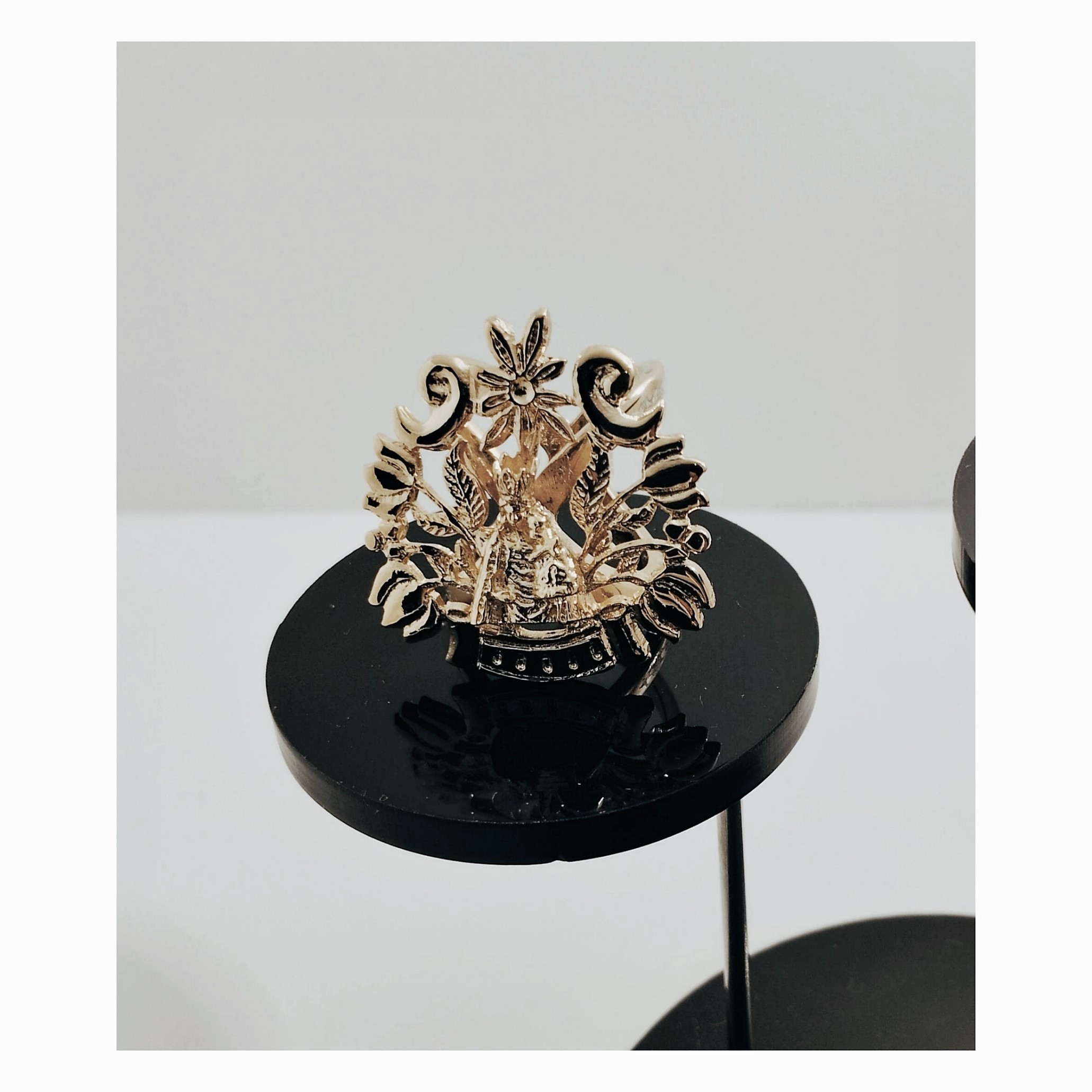 212-p 25.50 LATON